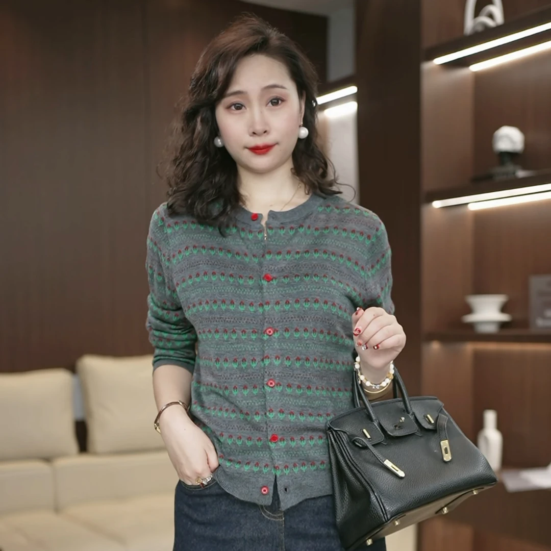 秋装提花圆领套头小花羊毛衫女长袖针织时尚打底毛衣薄款上衣3364