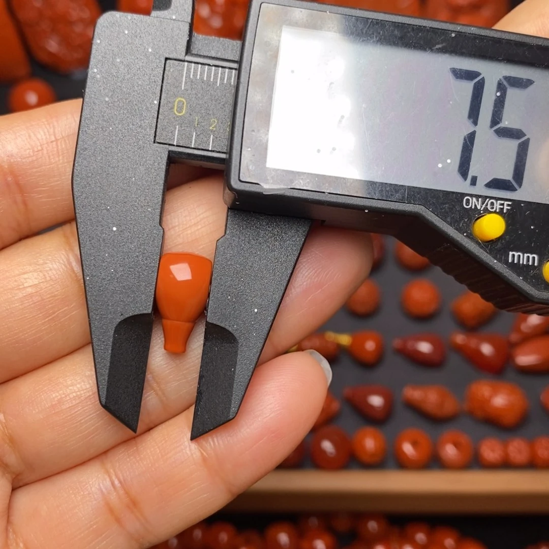 南红玛瑙配饰未镶嵌三通卡7.5mm