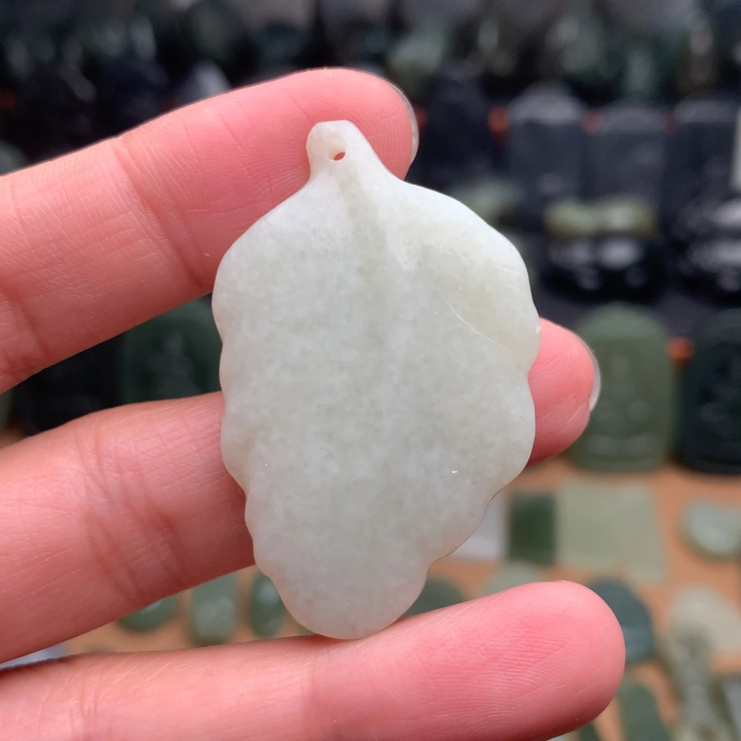 和田玉未镶嵌颈饰挂件35