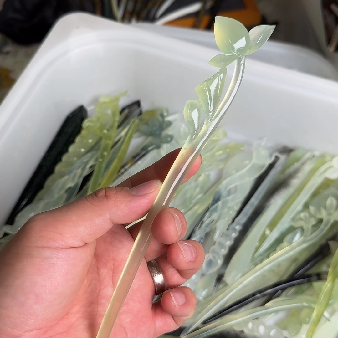 蛇纹石玉未镶嵌发饰