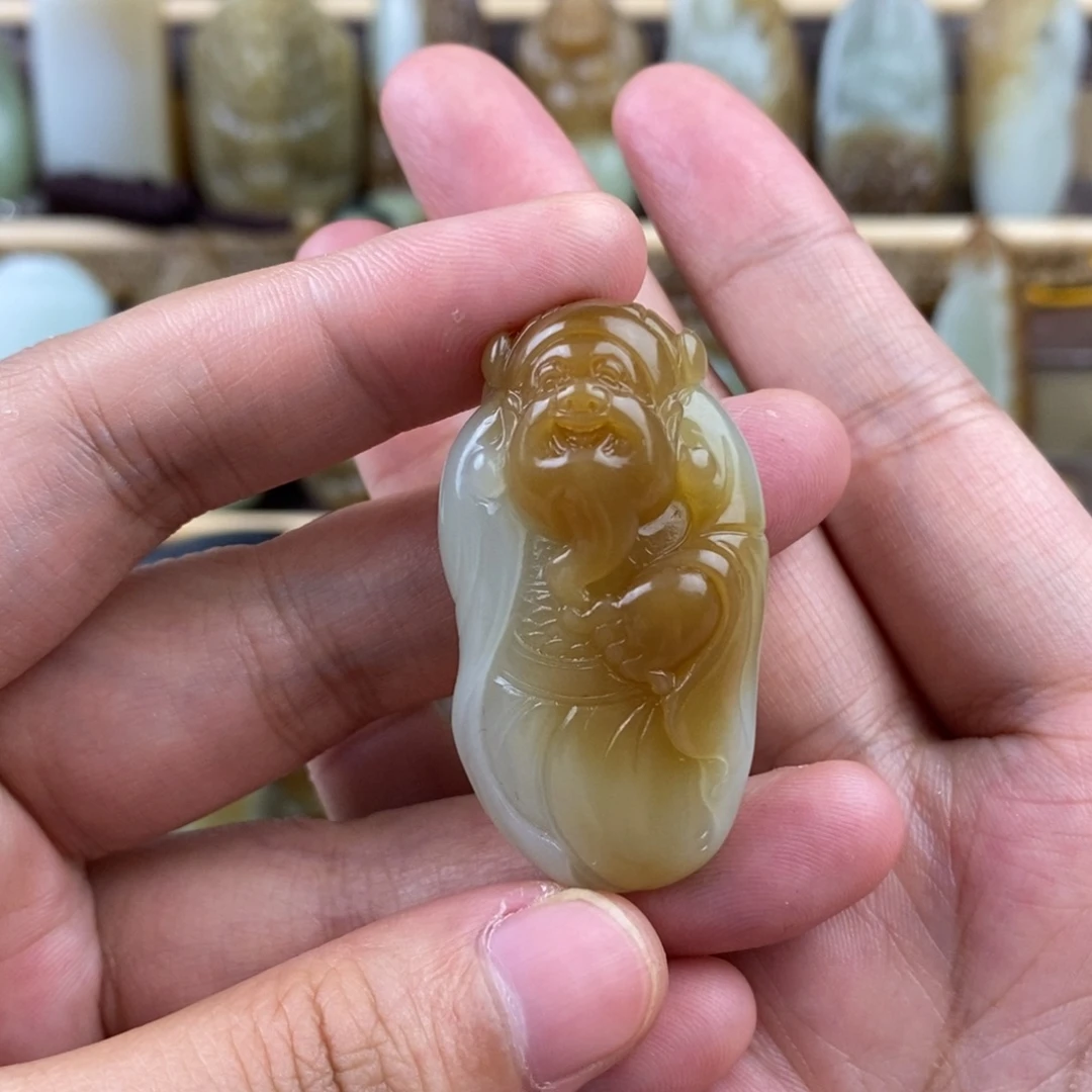 颈饰未镶嵌和田玉