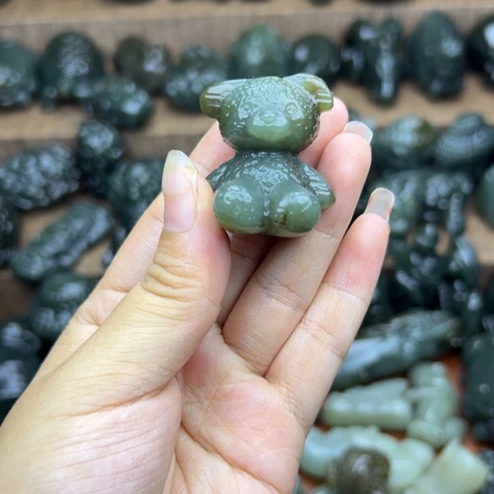 和田玉未镶嵌挂件