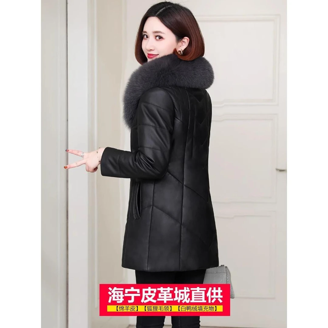 海宁真皮羽绒服女2025冬装新款中年妈妈绵羊皮外套中长款皮衣皮草