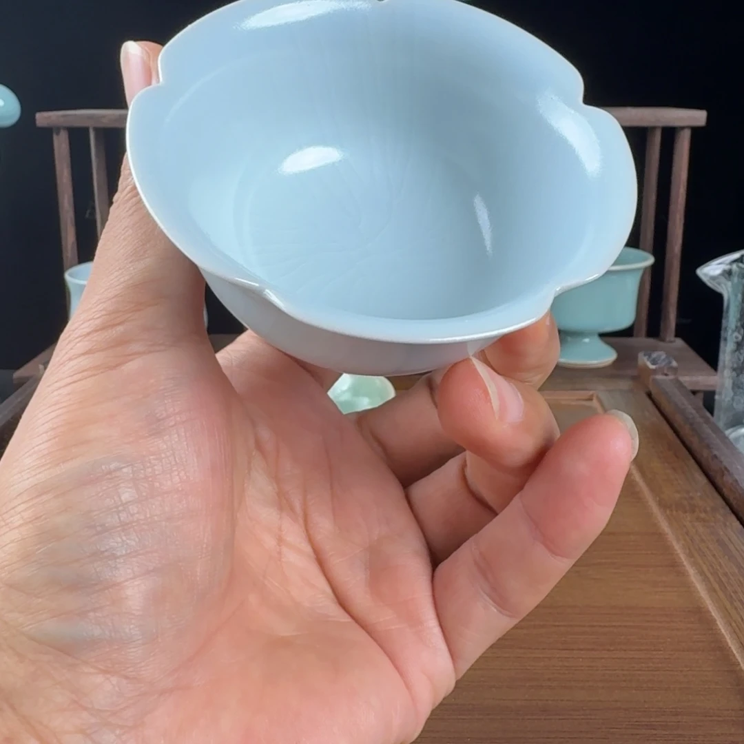 摆件汝瓷月白花口杯原矿原釉