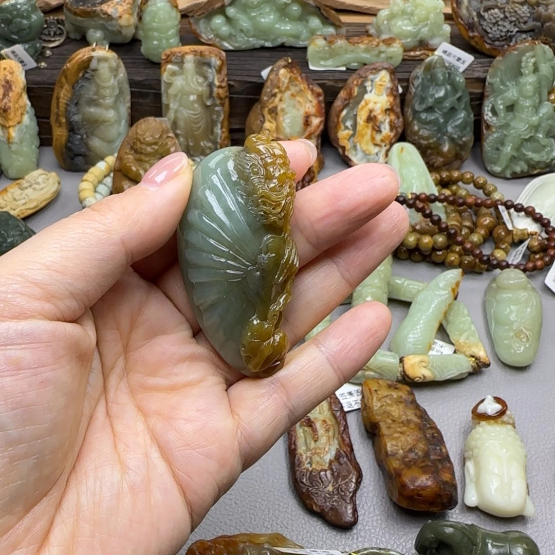 y***1岫岩河磨玉（透闪石质玉）未镶嵌珠宝奇石