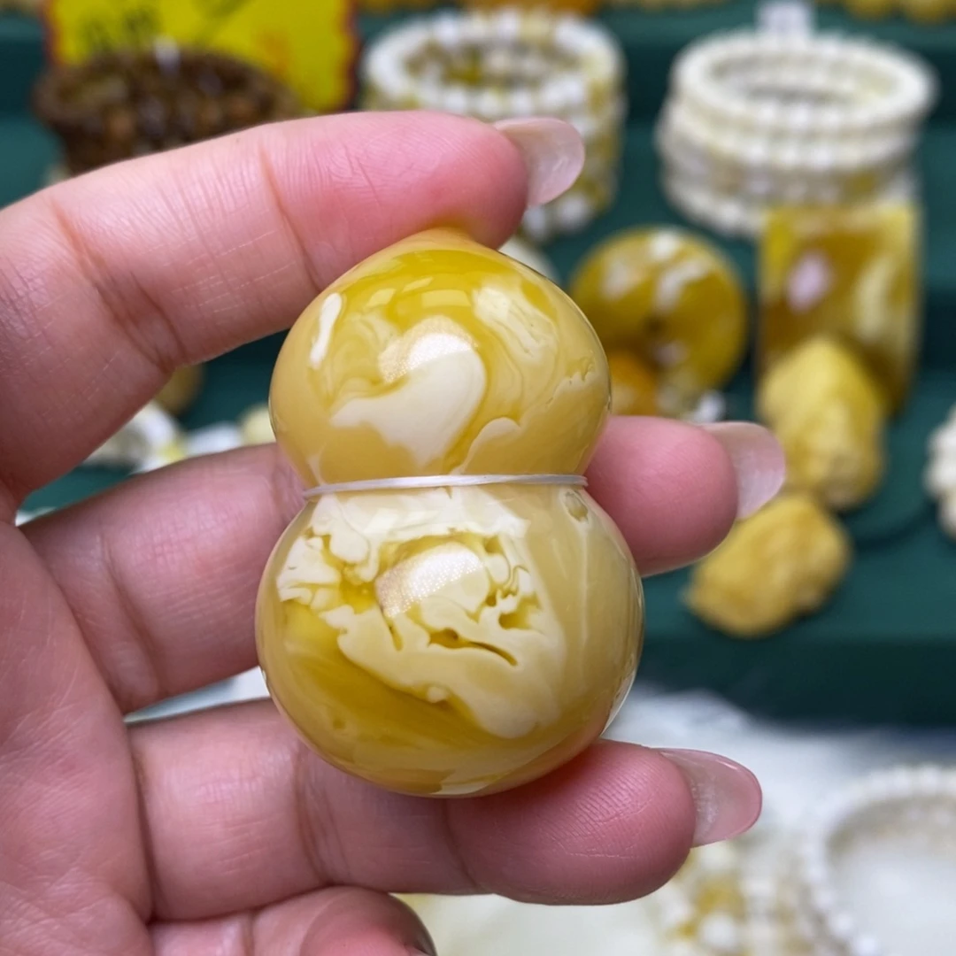 蜜蜡未镶嵌裸石葫芦