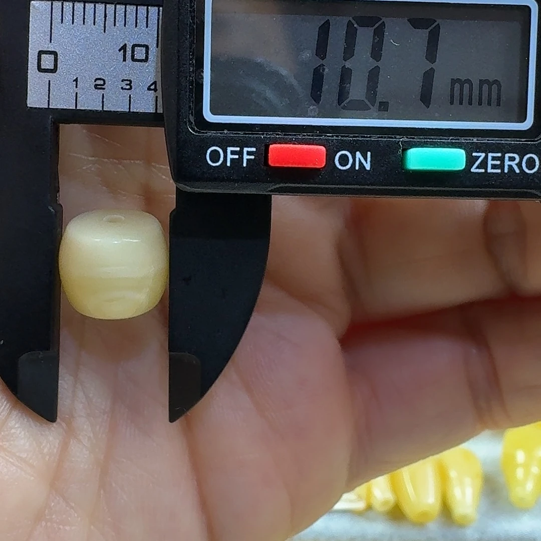吗***喽裸石蜜蜡未镶嵌29