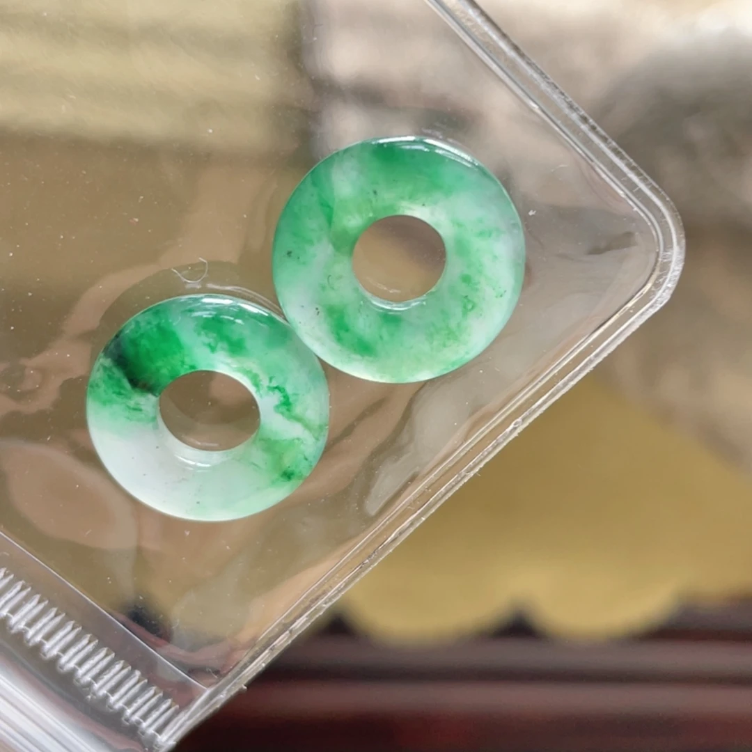 石英质玉（非洲翠）未镶嵌耳钉福利甜甜圈一对晒图返运费