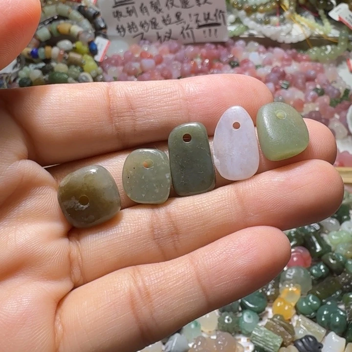 和田玉未镶嵌珠宝半成品