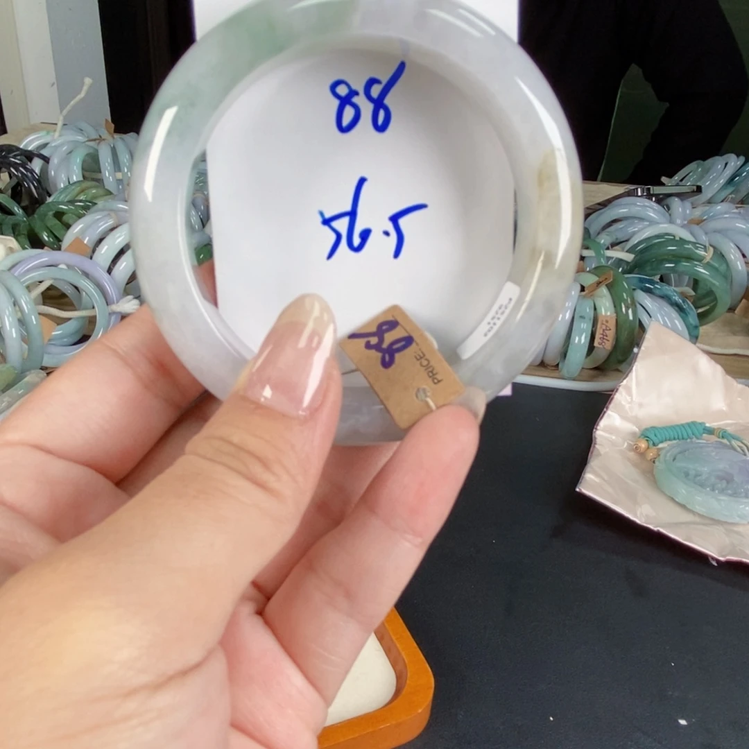 未镶嵌手镯翡翠翡翠手镯