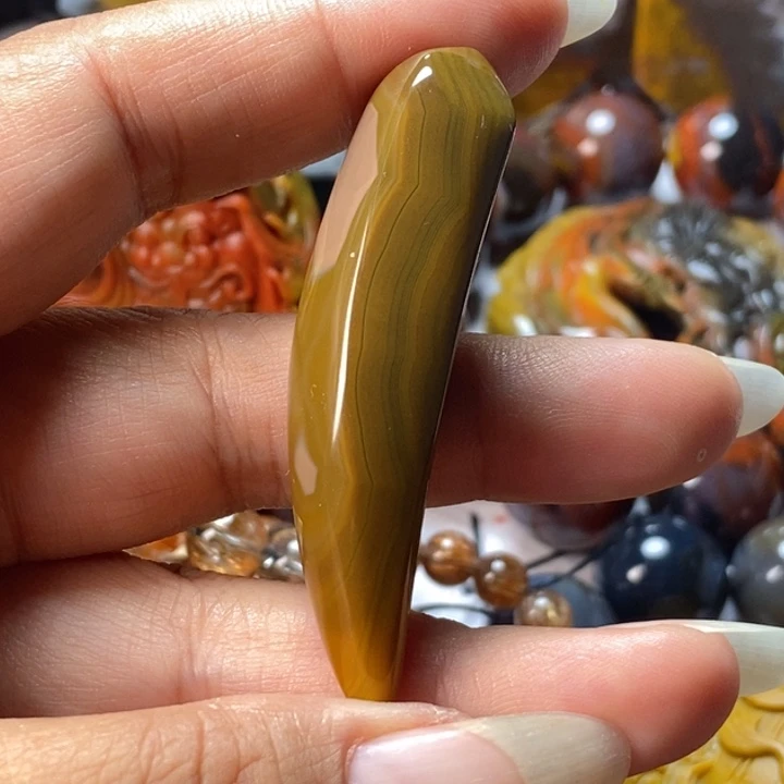 未镶嵌颈饰玛瑙/玉髓战国红