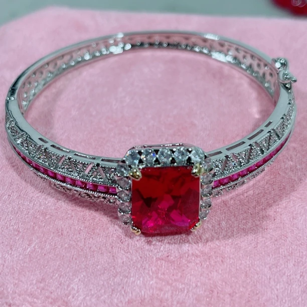 【米莱轻奢】精工豪华镶嵌钻饰吊坠手镯