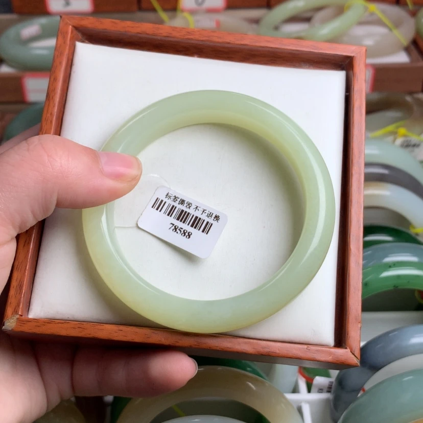 【闪购商品】和田玉手镯未镶嵌