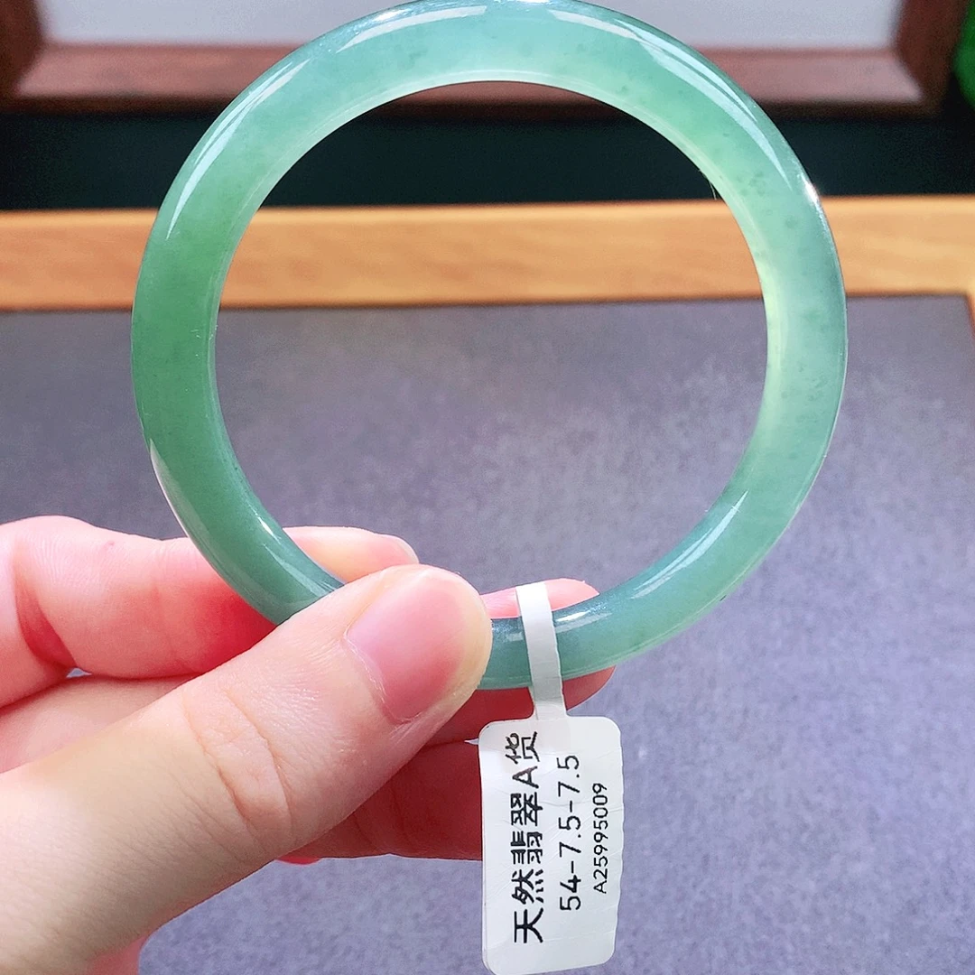 未镶嵌手镯翡翠天然翡翠