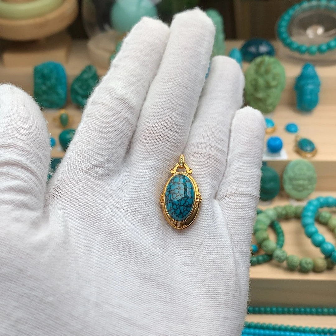 绿松石18K金镶嵌珠宝奇石