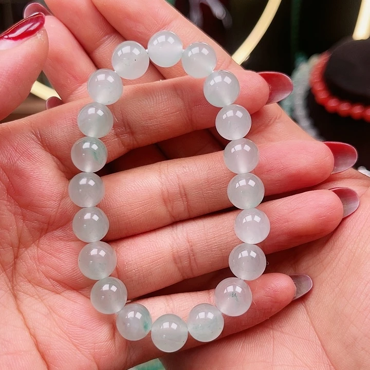 石英质玉未镶嵌颈饰