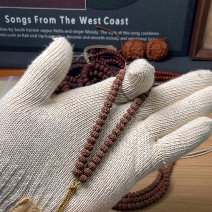 金刚菩提吊坠老树王手持7卡7.5