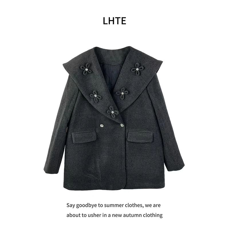 青青大码女装韩版设计感小众气质灰色大翻领毛呢外套女秋冬A0231