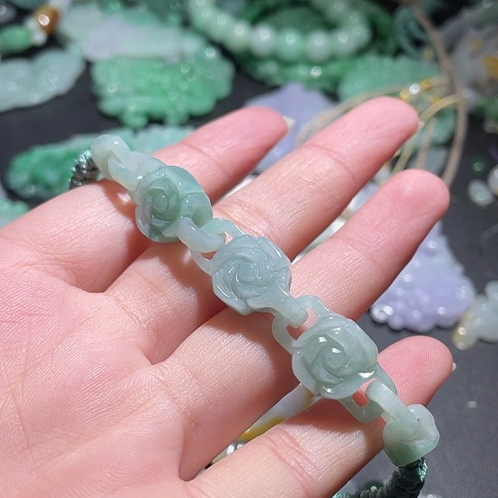 颈饰未镶嵌翡翠叫****天