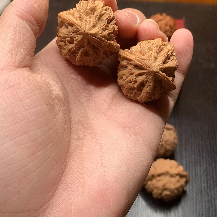 文玩核桃吊坠36 野牛