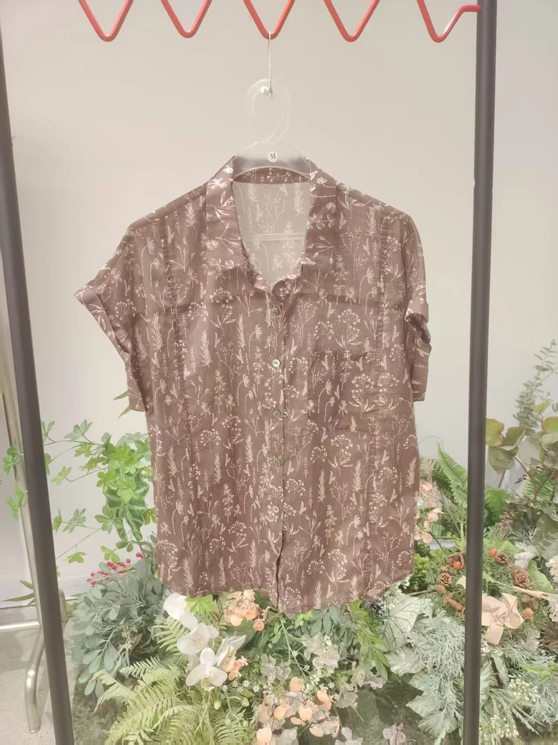 小丽衣橱碎花衬衣