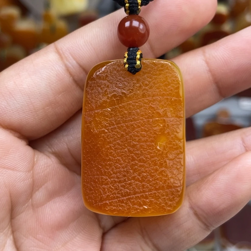 【闪购商品】琥珀颈饰未镶嵌