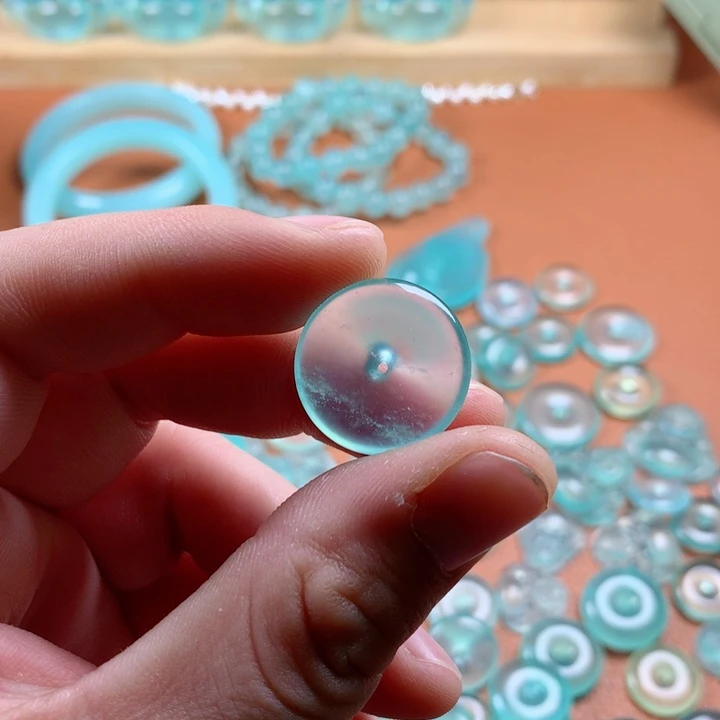 耶***耶蛇纹石玉未镶嵌挂件