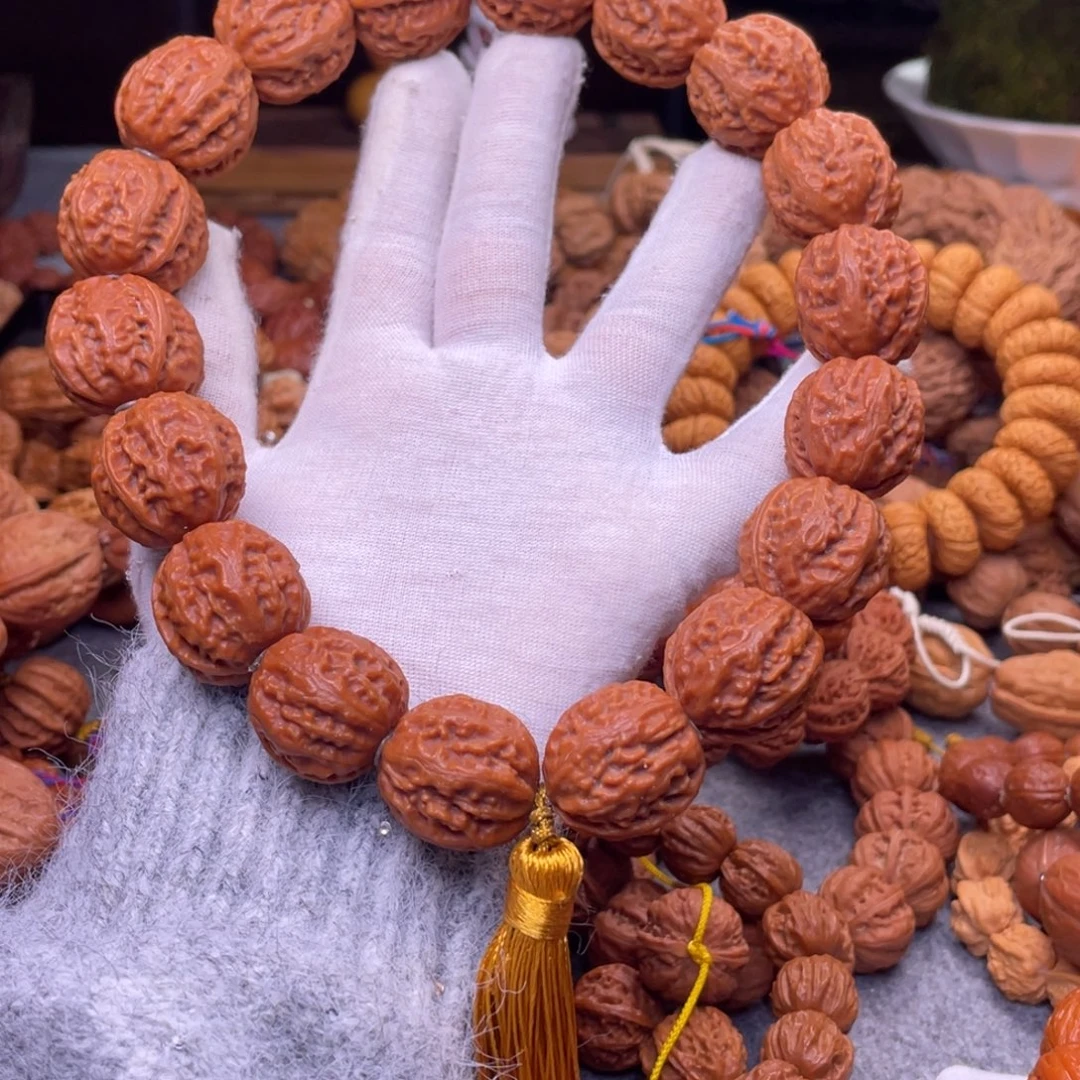 文玩核桃吊坠荔枝纹