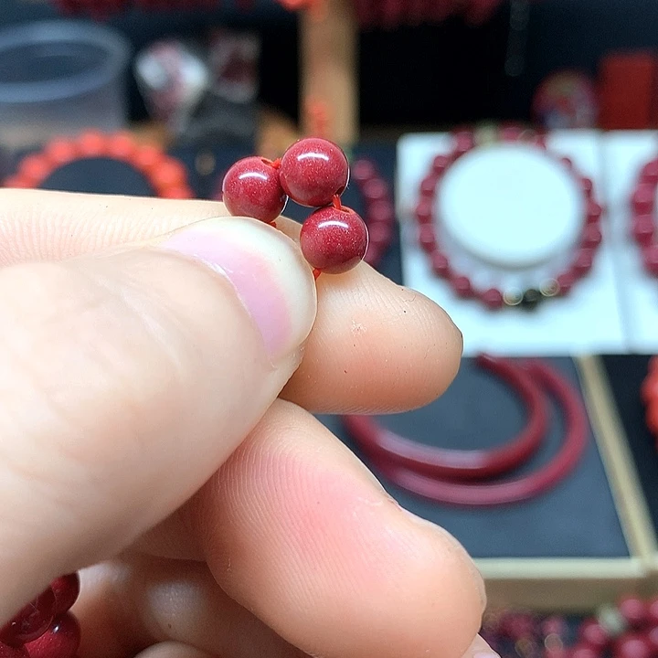 天然辰砂三颗6mm珠子