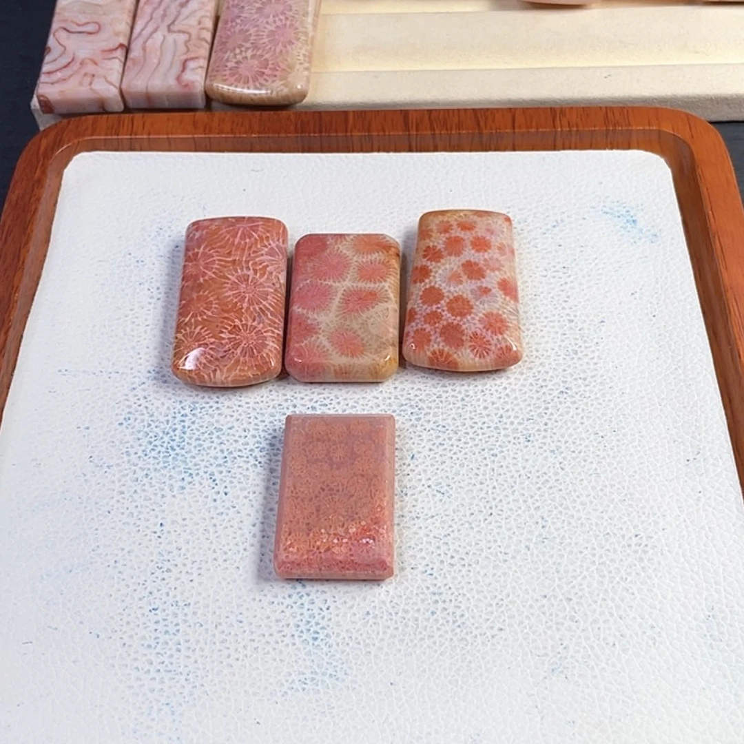 【闪购商品】硅化玉手串未镶嵌踩****哥