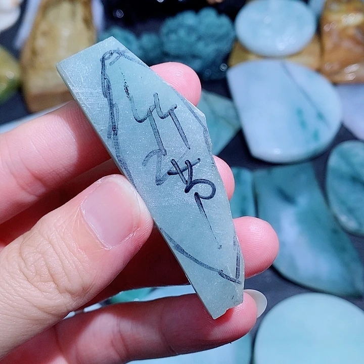 定制翡翠未镶嵌那**绍翡翠首饰