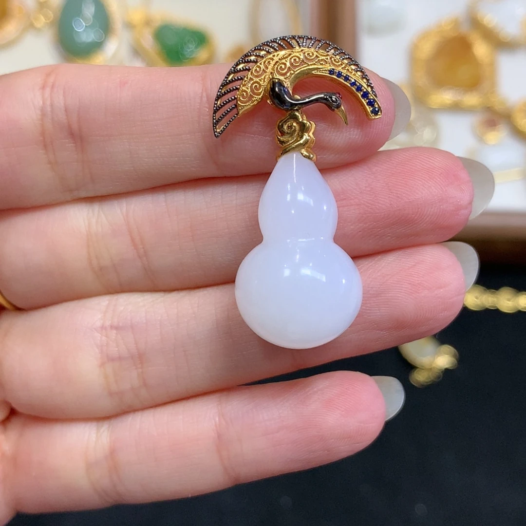 【闪购商品】和田玉颈饰18K金镶嵌