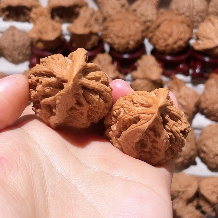 文玩核桃把件大沽石半壁合尺60尺