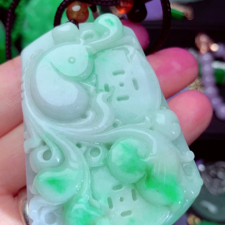 翡翠未镶嵌吊坠(不含链)