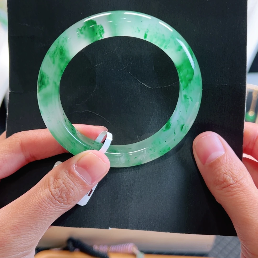 石英质玉未镶嵌手镯56