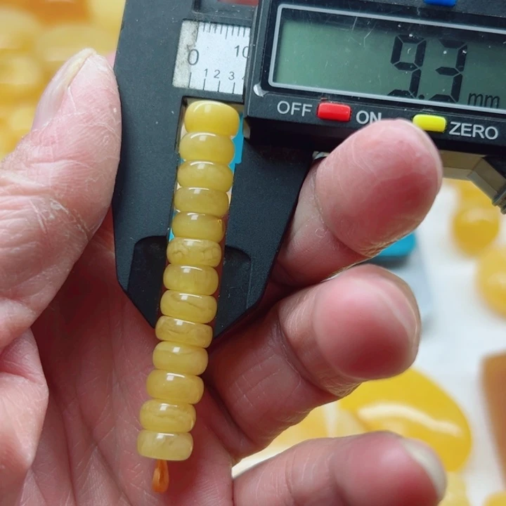 琥珀（矿物珀）未镶嵌裸石