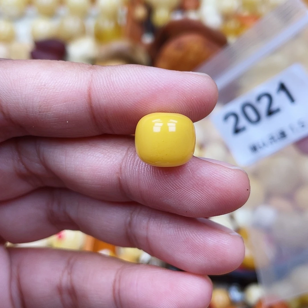 未镶嵌蜜蜡珠宝奇石皮色12.4