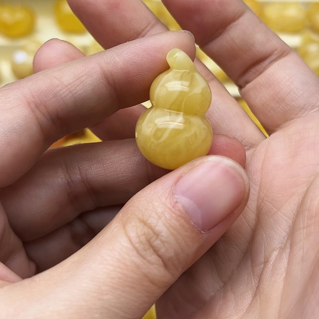 蜜蜡未镶嵌裸石天然