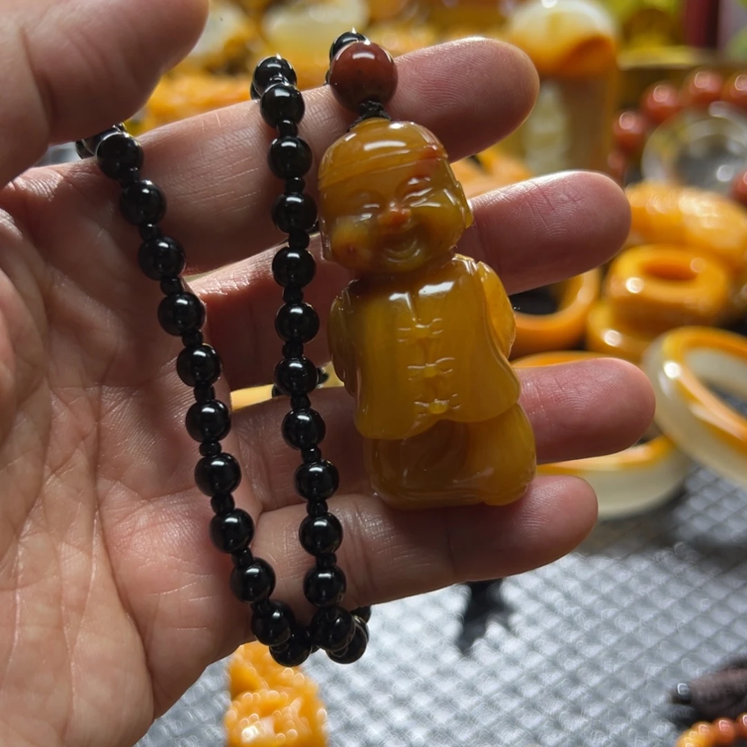 石英质玉未镶嵌颈饰