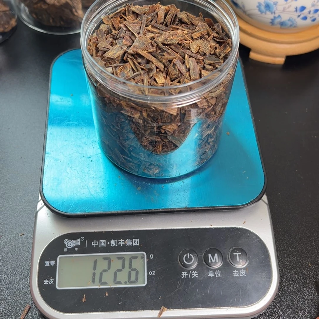 树脂制品卓*淳化老料老白棋沉水片珠料122克