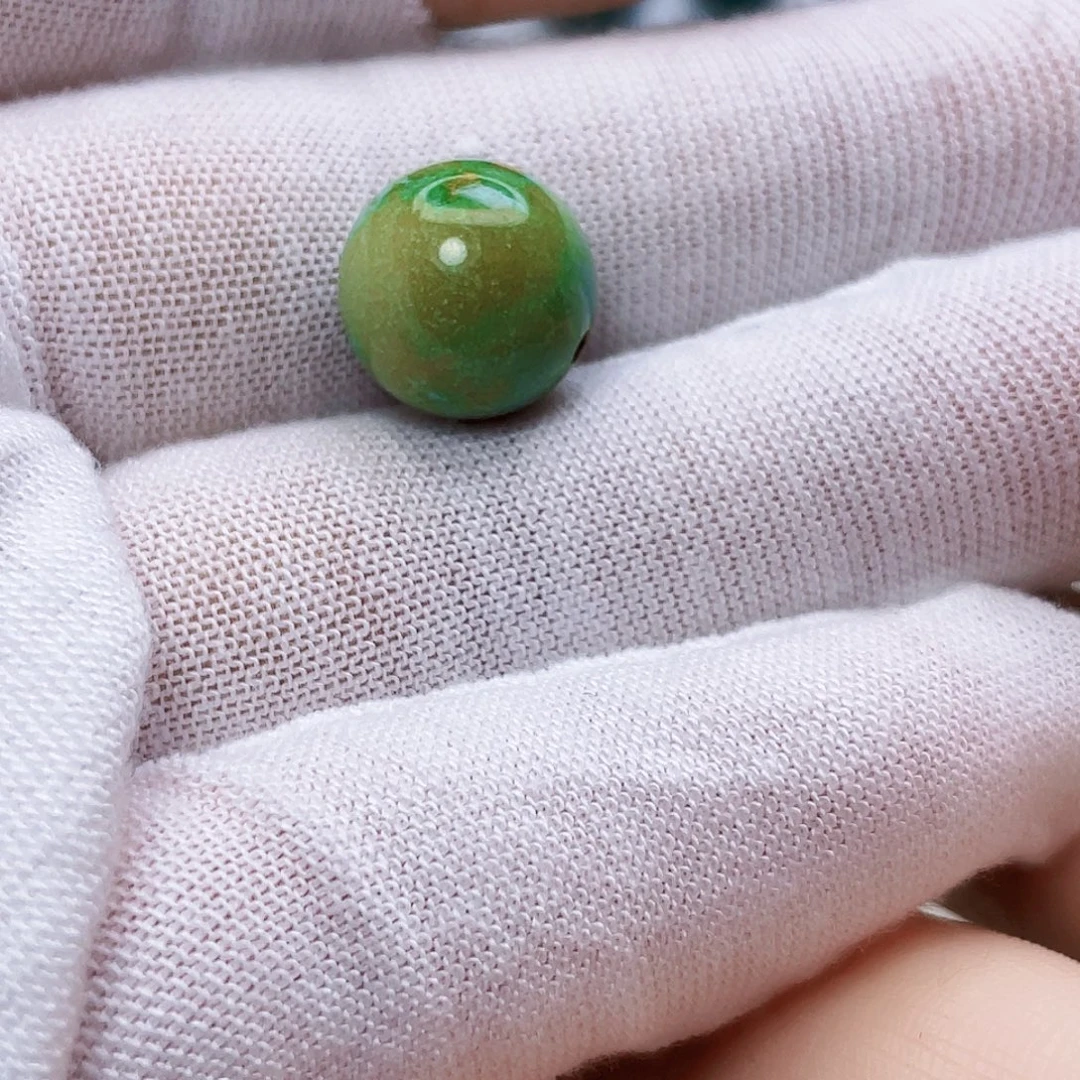 绿松石未镶嵌饰品