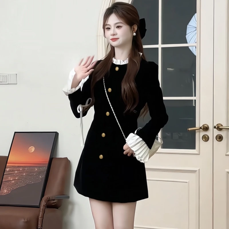 纯欲风甜美短裙秋季新款收腰显瘦设计感撞色拼接黑色连衣裙2353