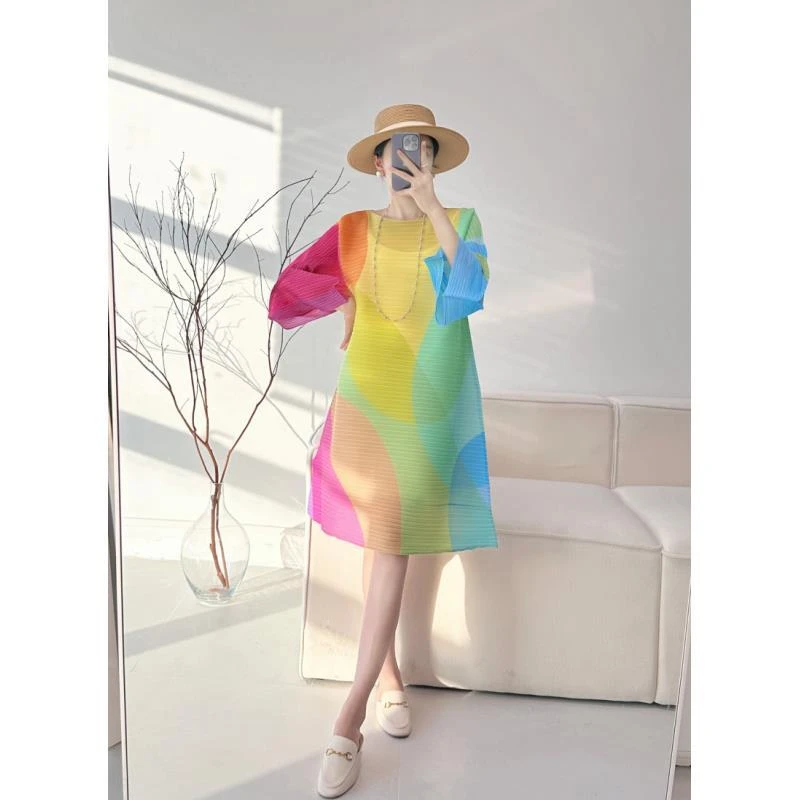 【褶二喜】褶皱连衣裙时尚显瘦中长款缤纷三宅风薄款彩虹连衣裙宽松