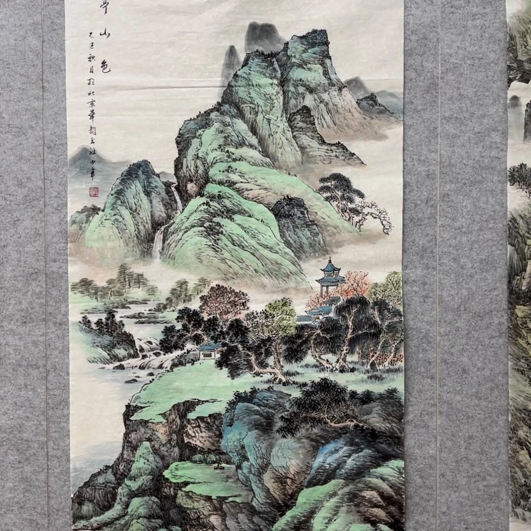 国画花鸟等图案为一体而得