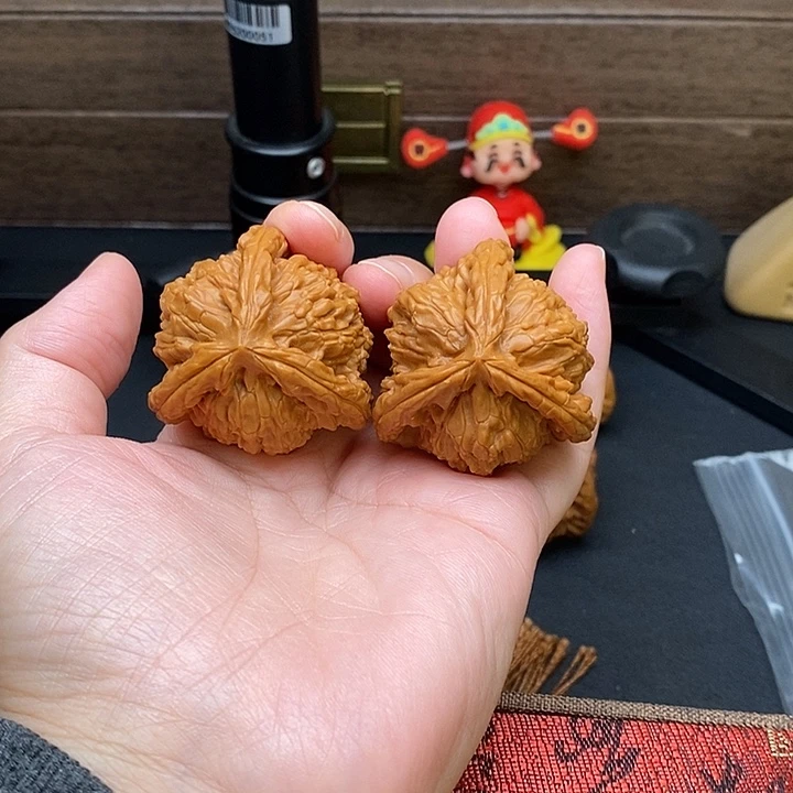 宇***和把件文玩核桃白奔