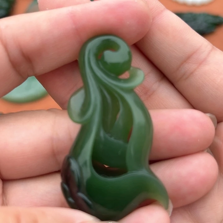 和田玉（碧玉）未镶嵌颈饰