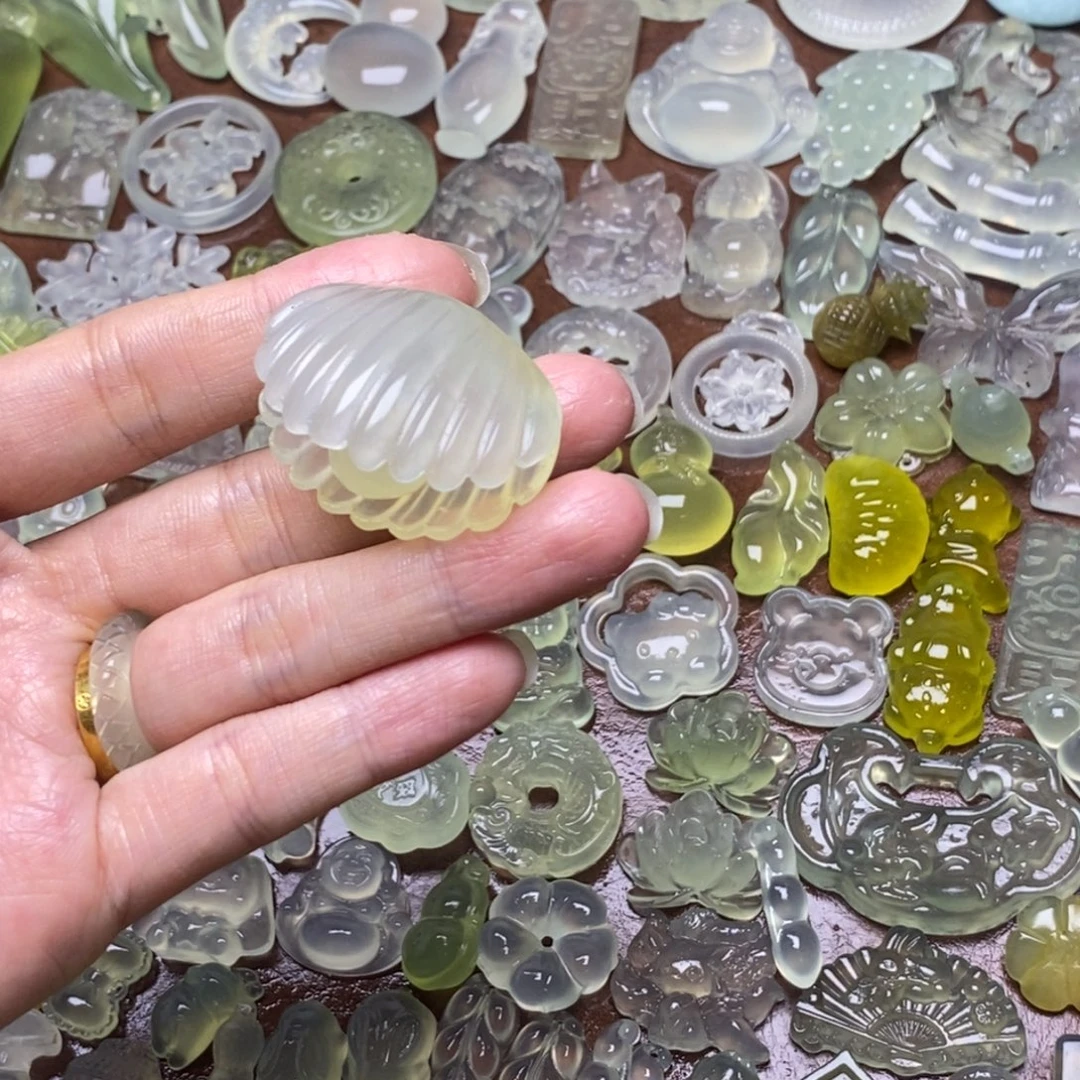 蛇纹石玉合金项链