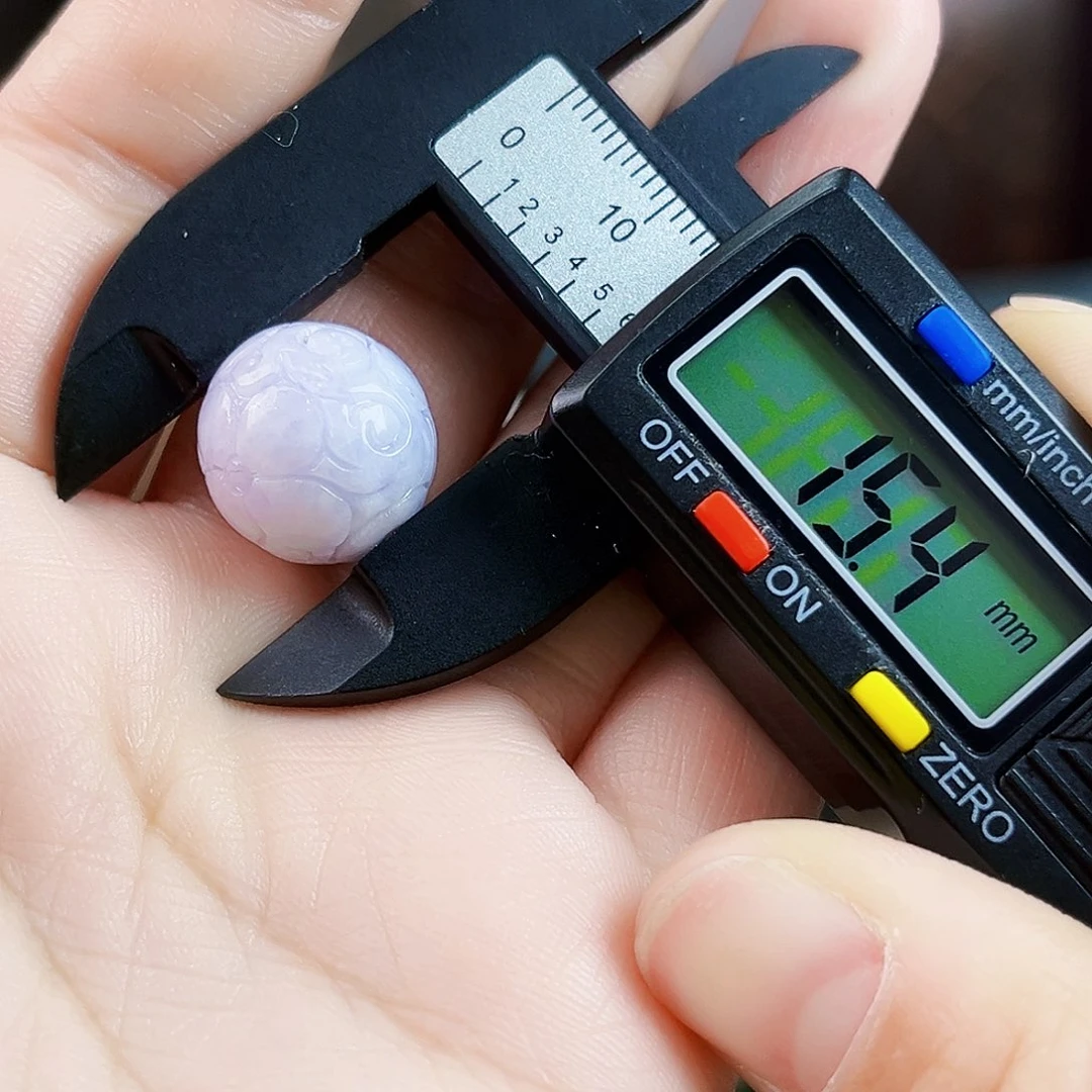 翡翠未镶嵌颈饰多样性