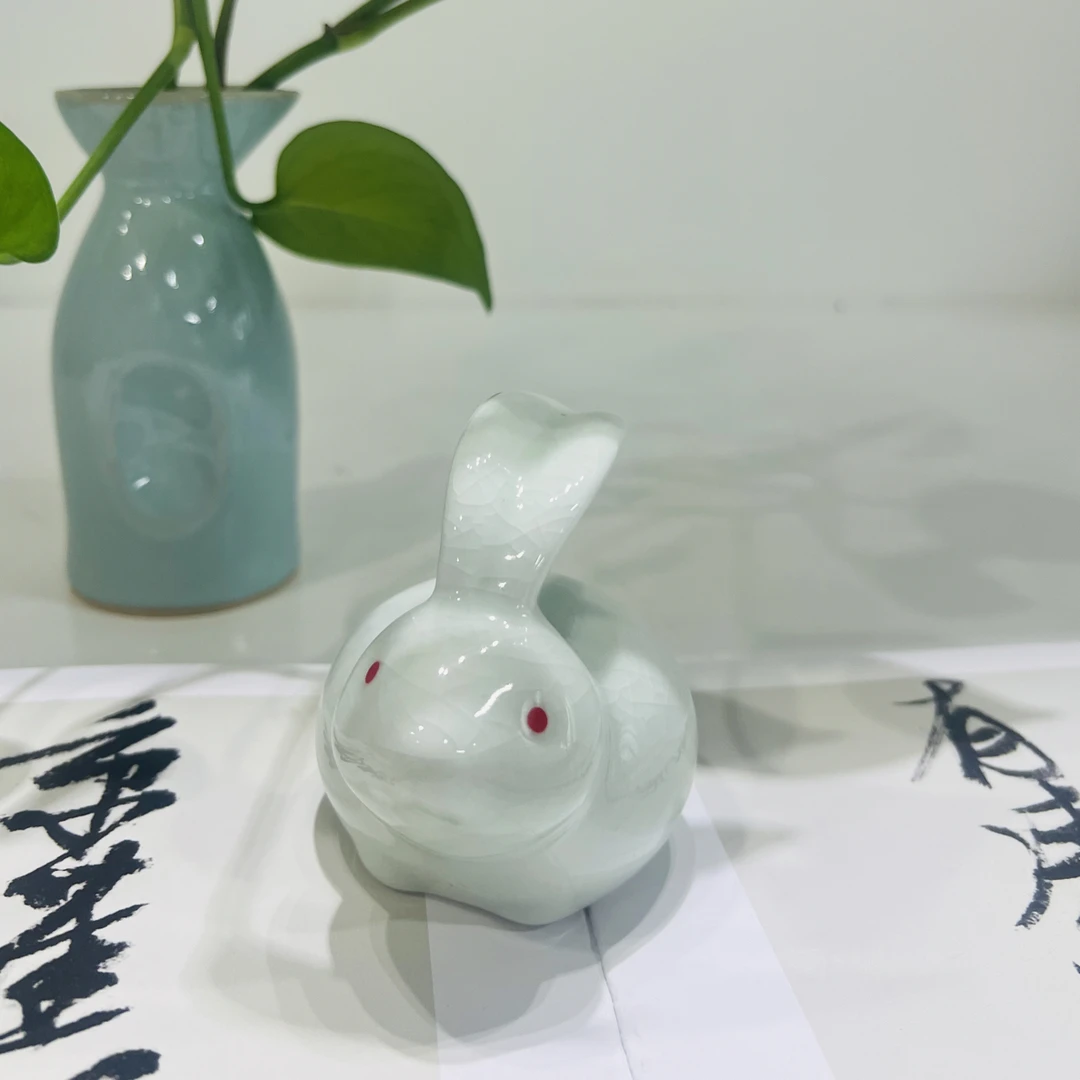 汝州原矿釉汝瓷玉兔茶宠 摆件 开片可养线