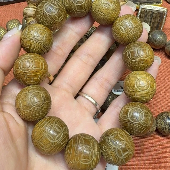 大叶紫檀（黑酸枝木类）